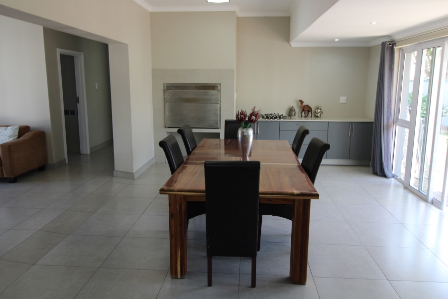 5 Bedroom Property for Sale in Kingswood Golf Estate Western Cape